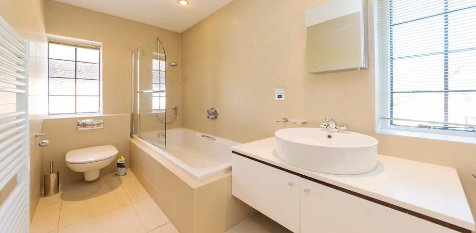 			NEW INSTRUCTION , 4 Bedroom, 1 bath, 1 reception Detached House			 Turner Close, HAMPSTEAD GARDEN SUBURB